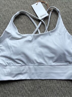 Quince White Crisscross Strap Sports Bra